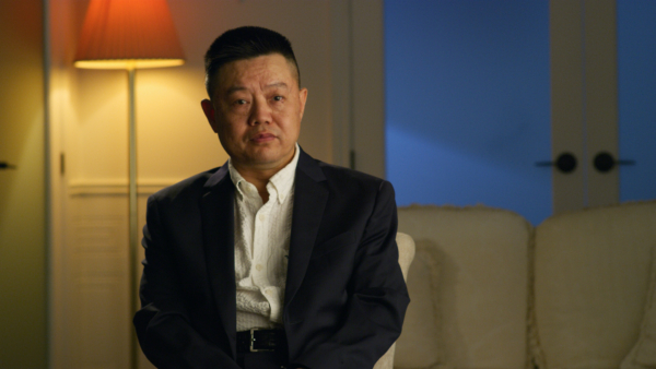 Ông Trịnh Trị (Zheng Zhi) trong cuộc phỏng vấn ở Toronto, Canada, ngày 31/07/2023. (Ảnh: Yi Ling/The Epoch Times)
