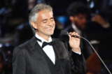 Andrea Bocelli dành tặng bài hát tri ân tới người mẹ đã không từ bỏ ông