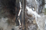 Cảnh quay bằng máy bay không người lái cho thấy vụ trật bánh tàu chở hàng ở East Palestine, Ohio, hôm 06/02/2023. (Ảnh: NTSBGov/Handout qua Reuters)