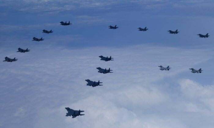 Chiến đấu cơ F-16 của Hoa Kỳ trong một bức ảnh tư liệu. (Ảnh: Bộ Quốc phòng Nam Hàn qua AP)
