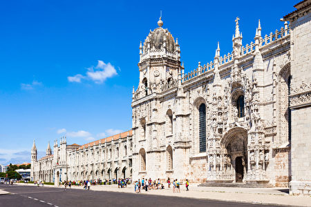 Vẻ ngoài theo phong cách Manueline của Tu viện Jerónimos ở Lisbon, Bồ Đào Nha. (Ảnh: Shutterstock)