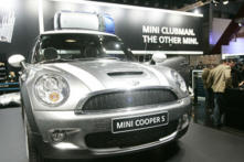 Một chiếc xe Mini Cooper của BMW. (Ảnh: Mark Renders/Getty Images)