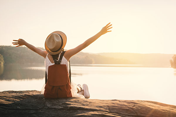 Chuyên gia đưa ra lời khuyên giúp bản thân cảm thấy vui vẻ hơn vào sáng hôm sau. (Ảnh: Shutterstock)