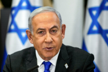 Thủ tướng Israel Benjamin Netanyahu chủ trì một cuộc họp nội các tại căn cứ quân sự Kirya ở Tel Aviv, Israel, vào ngày 24/12/2023. (Ảnh: Ohad Zwigenberg/Pool/AFP qua Getty Images)
