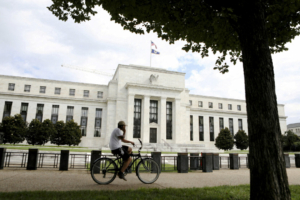 Các nhà kinh tế cho biết mục tiêu lạm phát 2% của Hệ thống Dự trữ Liên bang là ‘đáng duy trì’