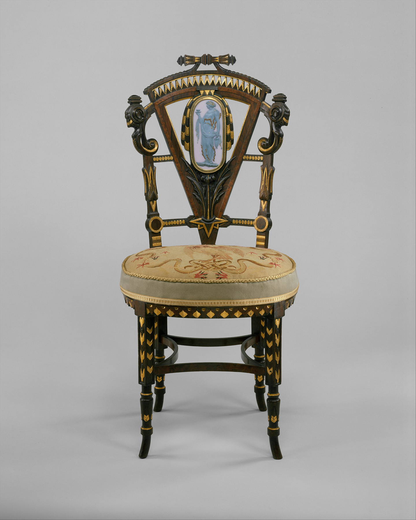 Ghế không tay vịn, được cho là của Pottier & Stymus, khoảng năm 1875. Bảo tàng Nghệ thuật Metropolitan, thành phố New York. (Ảnh: Tư liệu công cộng)