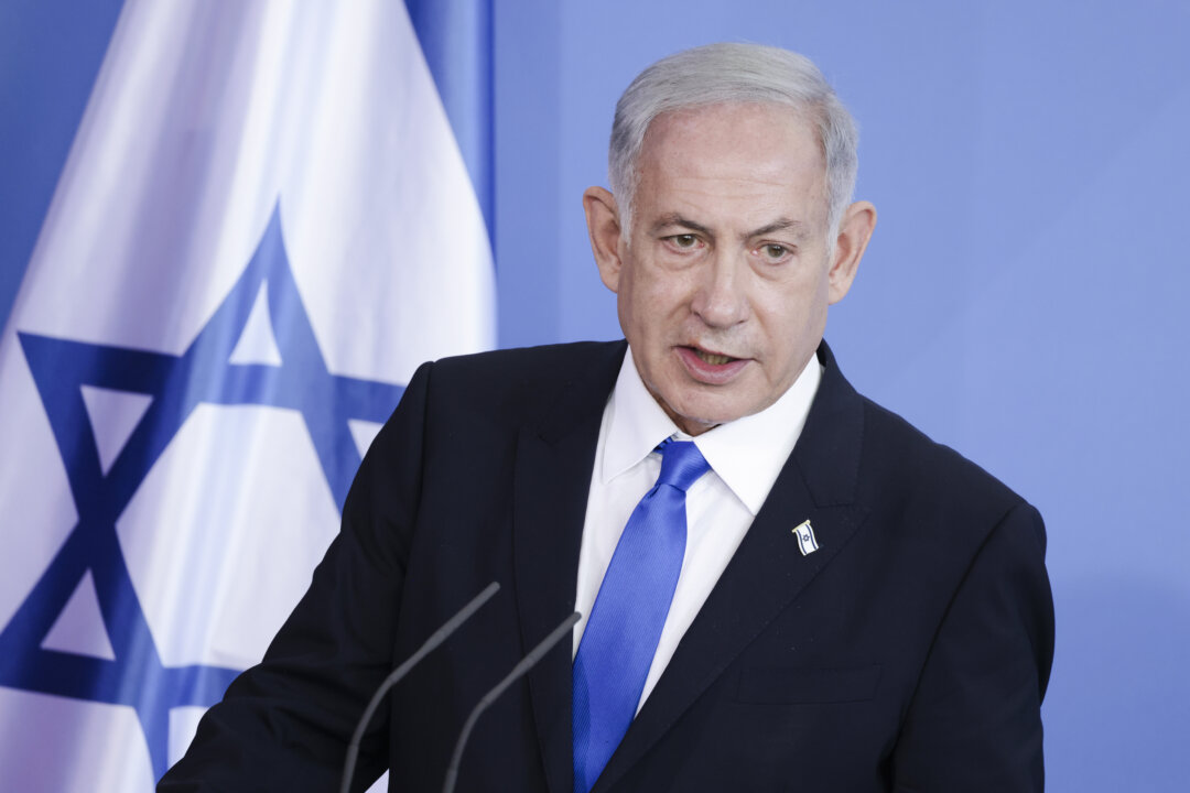 Thủ tướng Israel Benjamin Netanyahu và Thủ tướng Đức Olaf Scholz (không có trong ảnh) nói trước giới truyền thông sau các cuộc hội đàm tại Phủ Thủ tướng ở Berlin, Đức, vào ngày 16/03/2023. (Ảnh: Sean Gallup/Getty Images)