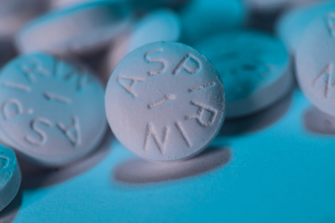 Thuốc Aspirin giúp hệ thống miễn dịch chống lại ung thư đại trực tràng