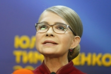 Cựu Thủ tướng Ukraine Yulia Tymoshenko nói chuyện trong cuộc họp báo ở Kyiv, Ukraine, vào ngày 02/04/2019. (Ảnh: Efrem Lukatsky/AP Photo)