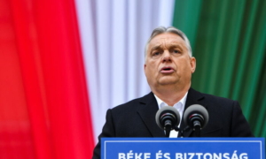 Thủ tướng Orban của Hungary gặp ông Putin để theo đuổi ngoại giao cho cuộc chiến tranh Nga-Ukraine