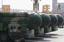 Phi đạn đạn đạo xuyên lục địa có khả năng mang đầu đạn hạt nhân DF-41 của Trung Quốc được thấy trong một cuộc duyệt binh tại Quảng trường Thiên An Môn ở Bắc Kinh vào ngày 01/10/2019. (Ảnh: Greg Baker/AFP qua Getty Images)