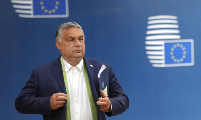 Liên minh của Thủ tướng Hungary Orban đạt đủ số thành viên để lập nhóm chính trị trong Nghị viện Âu Châu