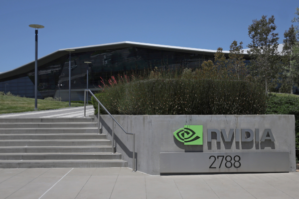 Trung Quốc mua vi mạch bán dẫn cao cấp của Nvidia thông qua trang web chợ đen