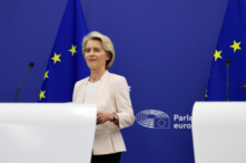 Bà Ursula von der Leyen đã tái đắc cử chức Chủ tịch Ủy ban Âu Châu, trong hội nghị của Nghị viện Âu Châu cử hành tại Strasbourg, Pháp, hôm 18/07/2024. (Ảnh: Johannes Simon/Getty Images)