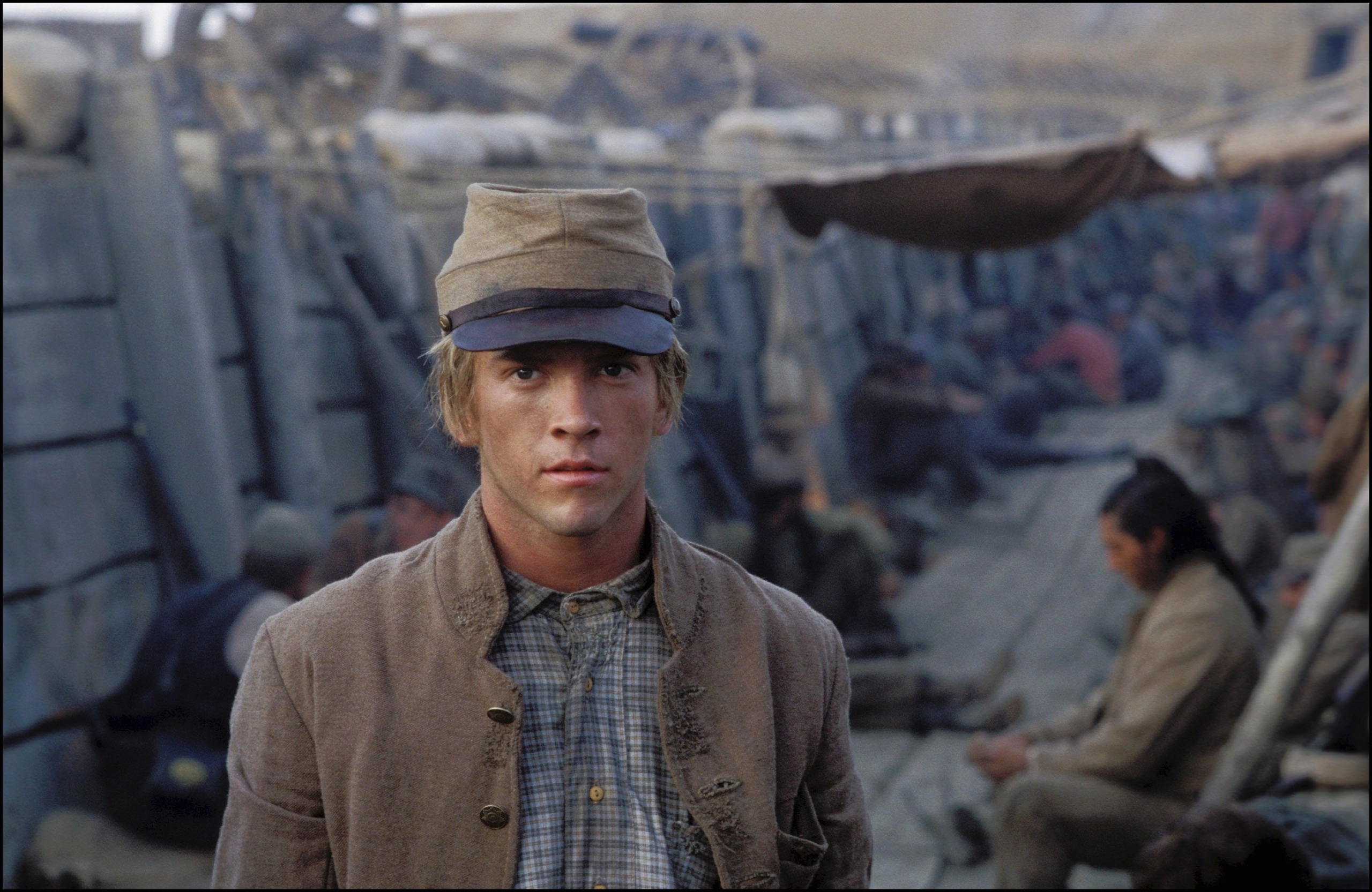 Tài tử Lucas Black đóng vai nhân vật tên Oakley, trong bộ phim có chủ đề về Cuộc Nội Chiến, “Cold Mountain” (Núi Lạnh) (Ảnh: MovieStillsDB)