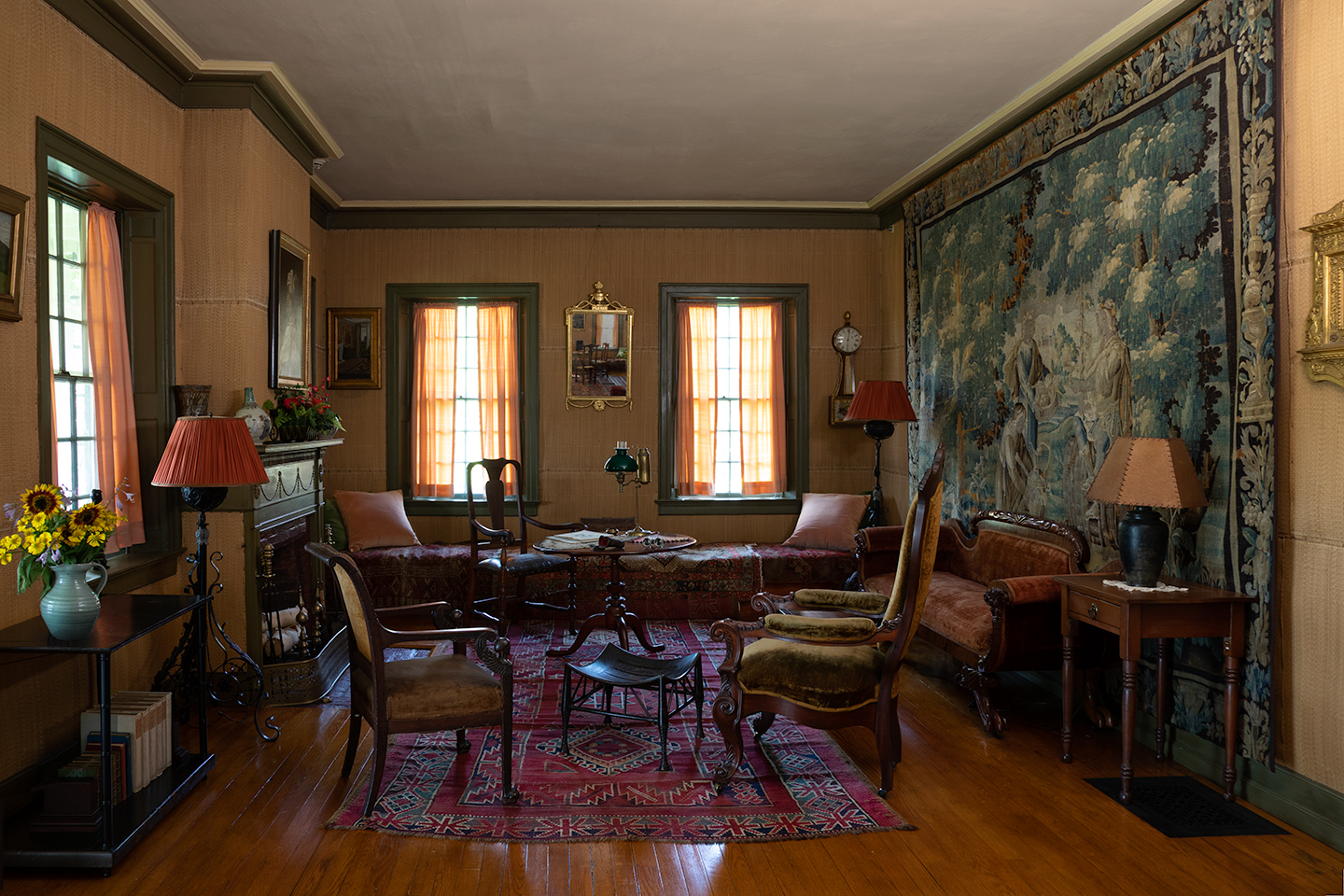 Phòng khách phía bắc tại ngôi nhà Aspet là nơi sum họp của gia đình ông Saint-Gaudens và các vị khách của họ. Cục Công viên Quốc gia. (Ảnh: Tư liệu công cộng)