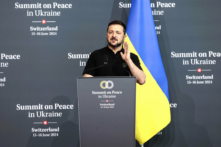 Tổng thống Ukraine Volodymyr Zelenskyy tham dự cuộc họp báo bế mạc trong Hội nghị thượng đỉnh về Hòa bình ở Ukraine, tại Lucerne, Thụy Sĩ, hôm 16/06/2024. (Ảnh: Sedat Suna/Getty Images)