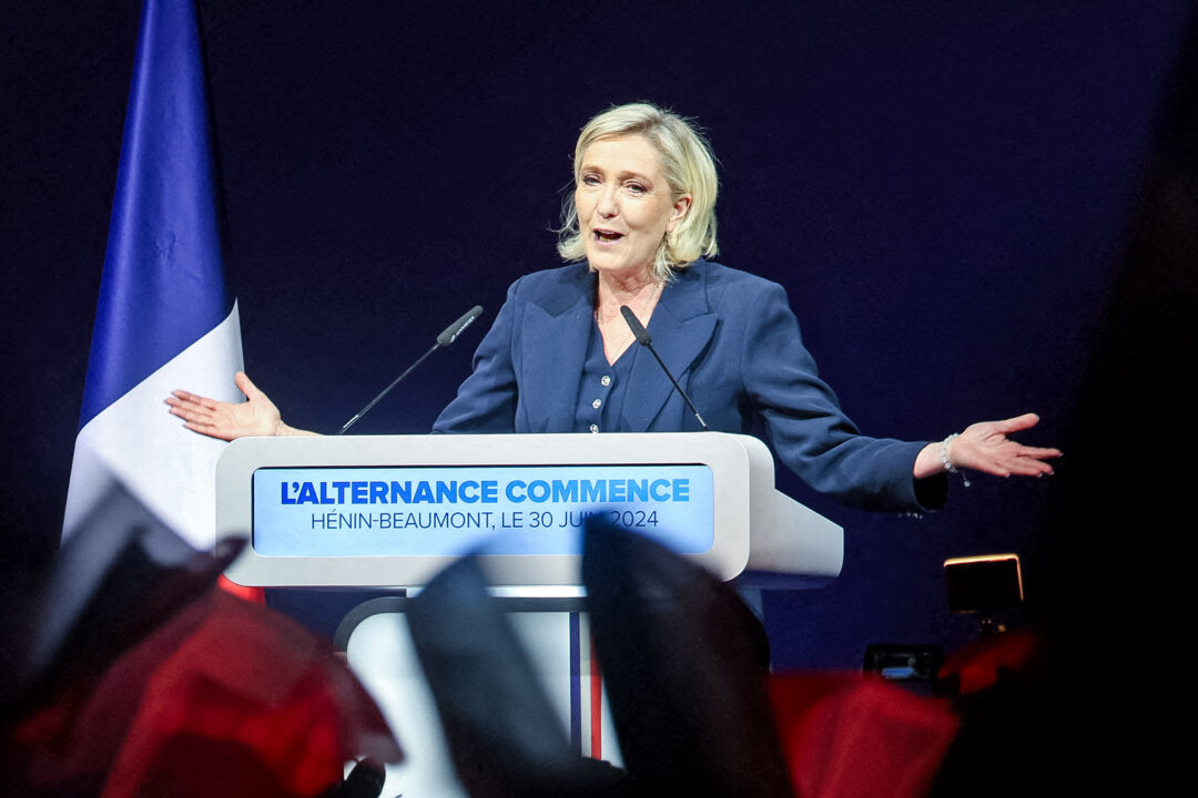 Cựu chủ tịch Đảng Tập hợp Quốc gia Marine Le Pen có bài diễn văn trong buổi tối công bố kết quả vòng đầu tiên của cuộc bầu cử Nghị viện ở Henin-Beaumont, Pháp, hôm 30/06/2024. (Ảnh: Francois Lo Presti/AFP qua Getty Images)