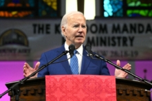Tổng thống Joe Biden trong một buổi lễ và sự kiện tranh cử tại Nhà thờ Chúa Ki-tô Mount Airy ở Philadelphia, hôm 07/07/2024. (Ảnh: Saul Loeb/AFP qua Getty Images)