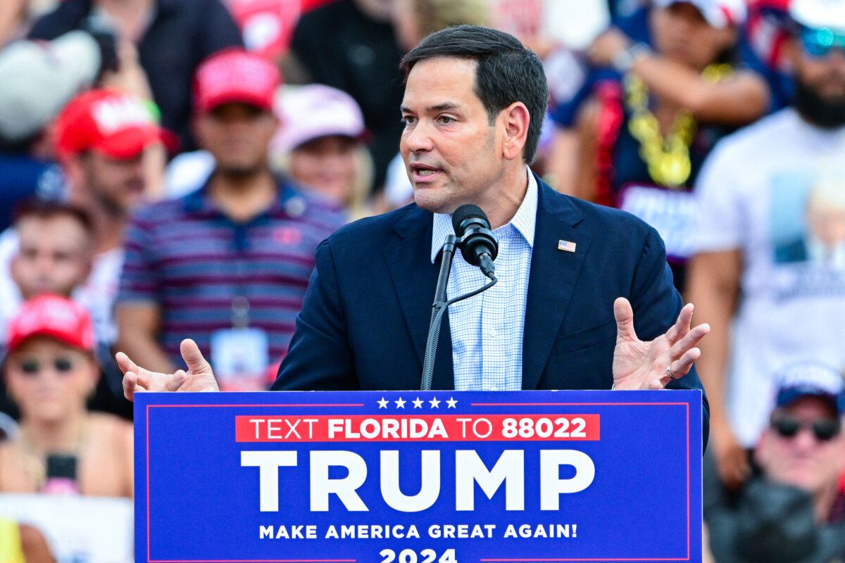 Thượng nghị sỹ Marco Rubio (Cộng Hòa-Florida) diễn thuyết tại một cuộc vận động tranh cử cho cựu Tổng thống Donald Trump tại Câu lạc bộ Golf Doral Quốc gia Trump ở Doral, Florida, hôm 09/07/2024. (Ảnh: Giorgio Viera/AFP qua Getty Images)