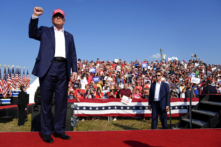 Ứng cử viên tổng thống Đảng Cộng Hòa, cựu Tổng thống Donald Trump đến tham gia một cuộc vận động tranh cử tại Butler, Pennsylvania, hôm 13/07/2024. (Ảnh: AP Photo/Evan Vucci)