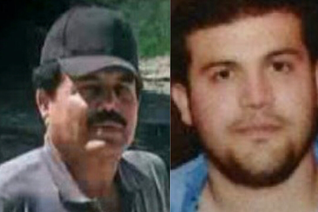 (Ảnh bên trái) Ismael “El Mayo” Zambada, một thủ lĩnh hàng đầu của băng đảng Mexico Sinaloa. (Ảnh bên phải) Joaquín Guzmán López. (Ảnh: Bộ Ngoại giao Hoa Kỳ qua AP)