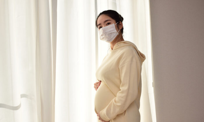 Phụ nữ có thai trải qua đau khổ trong đại dịch dẫn đến giảm khối lượng não ở trẻ sơ sinh